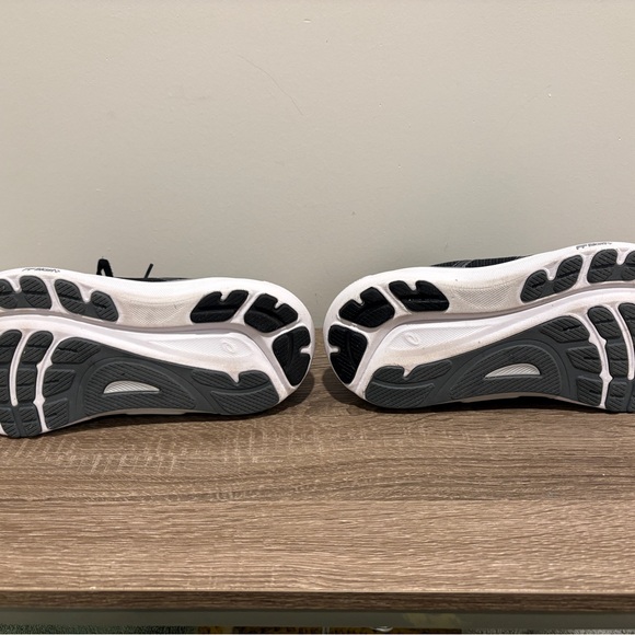 Asics Kayano 31 Black/White/Silver Size 7.5 Women's Running Shoes - Picture 4 of 5